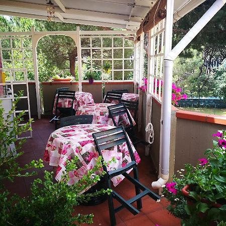 Casa Margherita Affittacamere B&B Фолоника Екстериор снимка