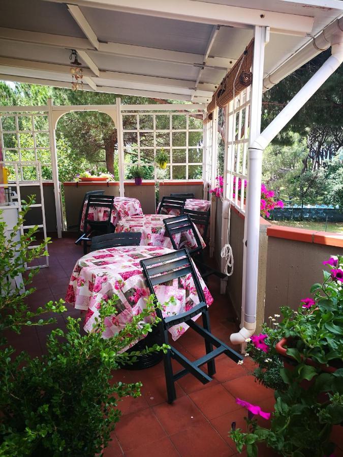 Casa Margherita Affittacamere B&B Фолоника Екстериор снимка