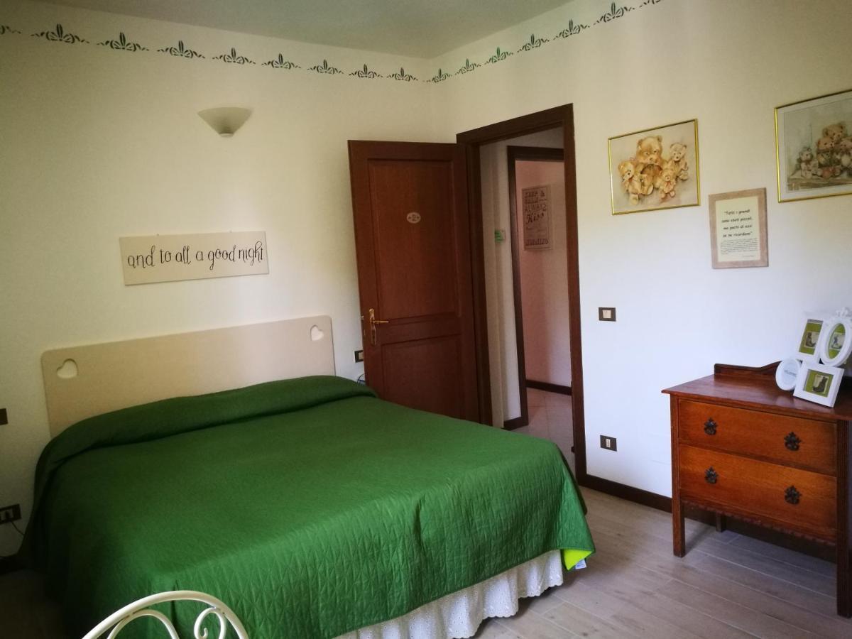 Casa Margherita Affittacamere B&B Фолоника Екстериор снимка