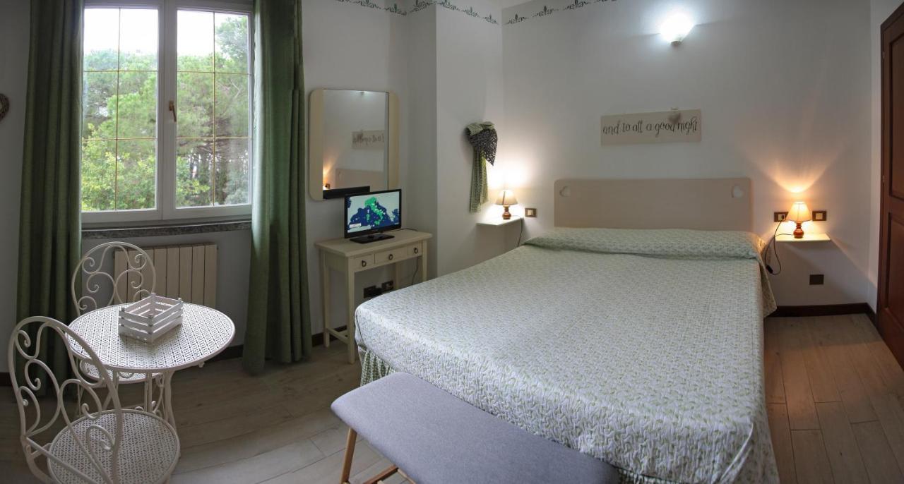 Casa Margherita Affittacamere B&B Фолоника Екстериор снимка